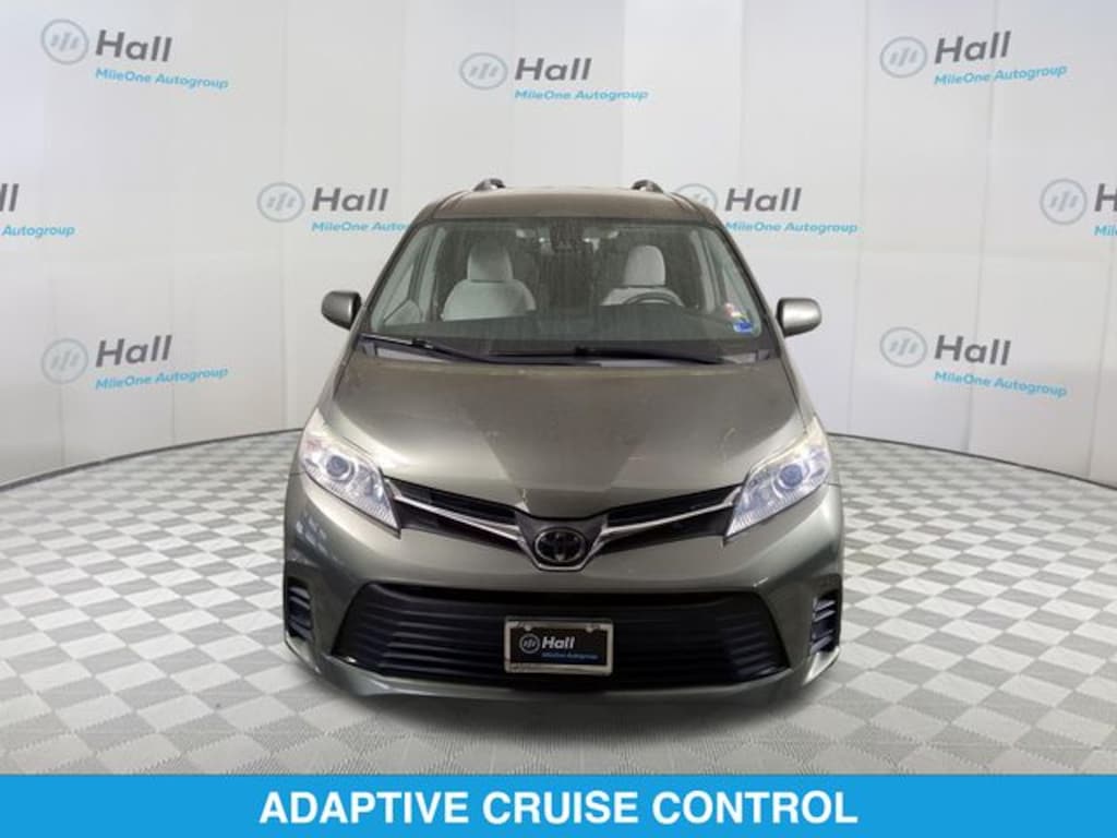 Used 2019 Toyota Sienna LE Minivan/Van