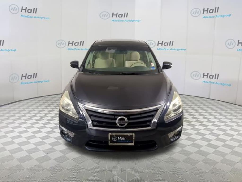 Used 2013 Nissan Altima 2.5 SV Sedan