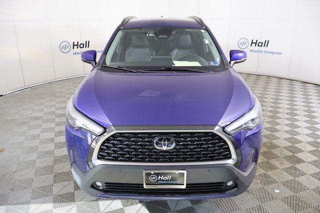 Used 2024 Toyota Corolla Cross XLE with VIN 7MUEAABG5RV084495 for sale in Northfield, Minnesota