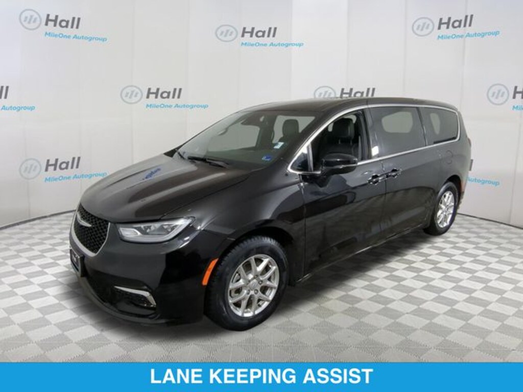Used 2026 Chrysler Pacifica Select Minivan/Van