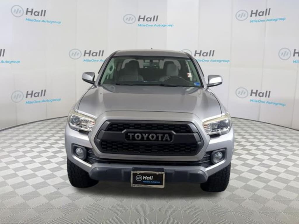 Used 2017 Toyota Tacoma SR5 Truck