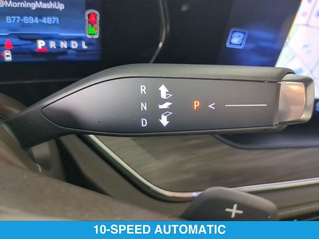 2025 Chevrolet Suburban LT - Photo 18
