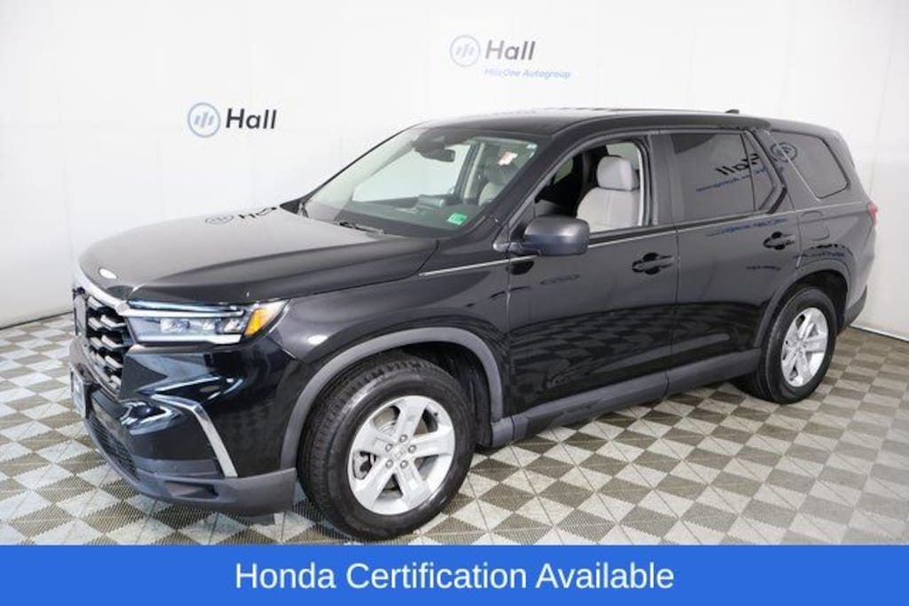 Used 2023 Honda Pilot LX SUV
