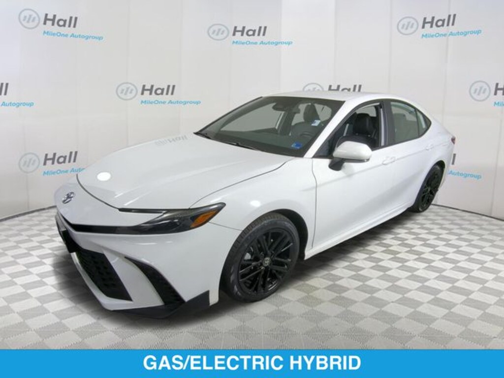 Used 2025 Toyota Camry SE Sedan