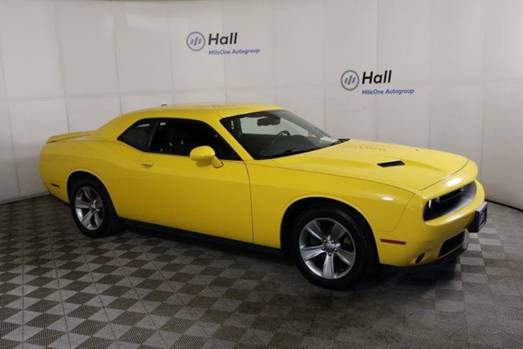 Used 2018 Dodge Challenger SXT Coupe