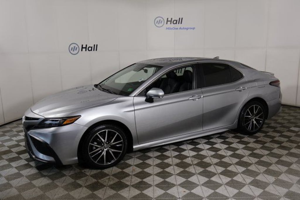 Used 2023 Toyota Camry SE Sedan
