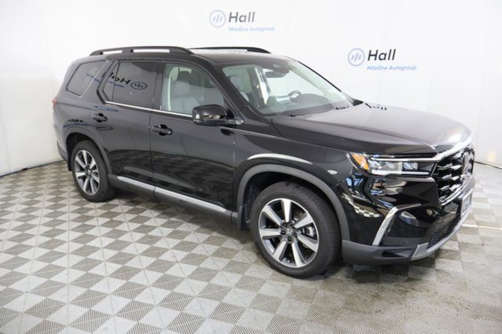 Used 2025 Honda Pilot Touring SUV
