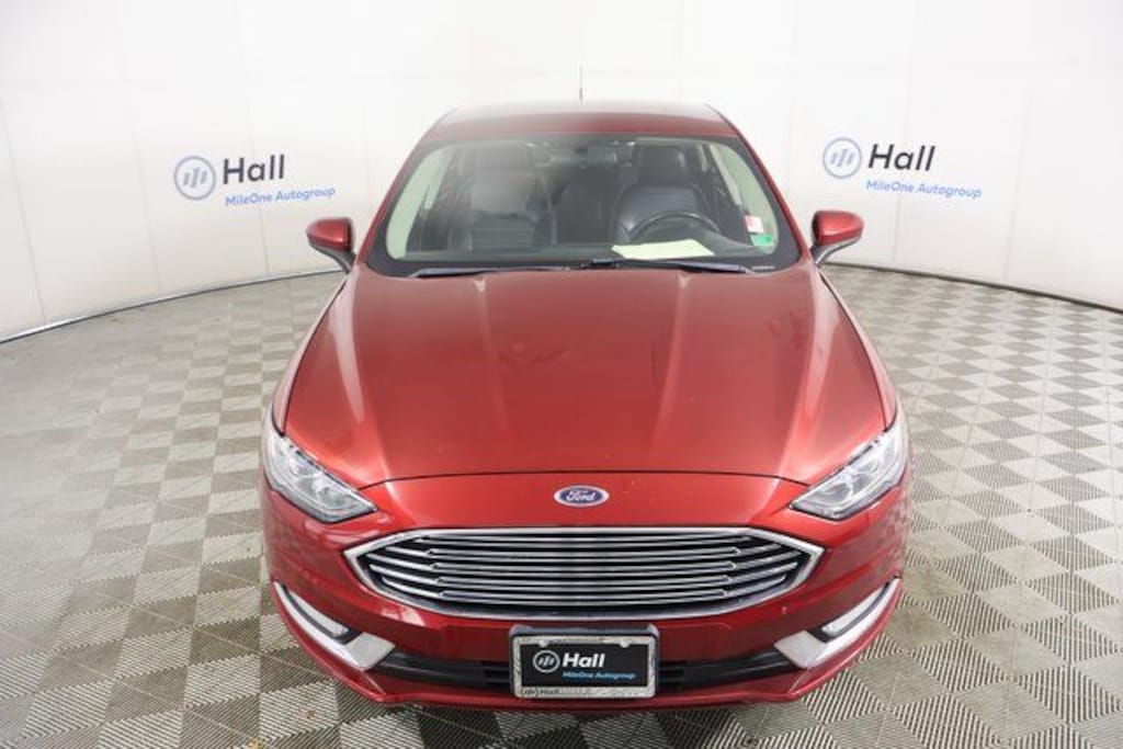 Used 2018 Ford Fusion SE Sedan