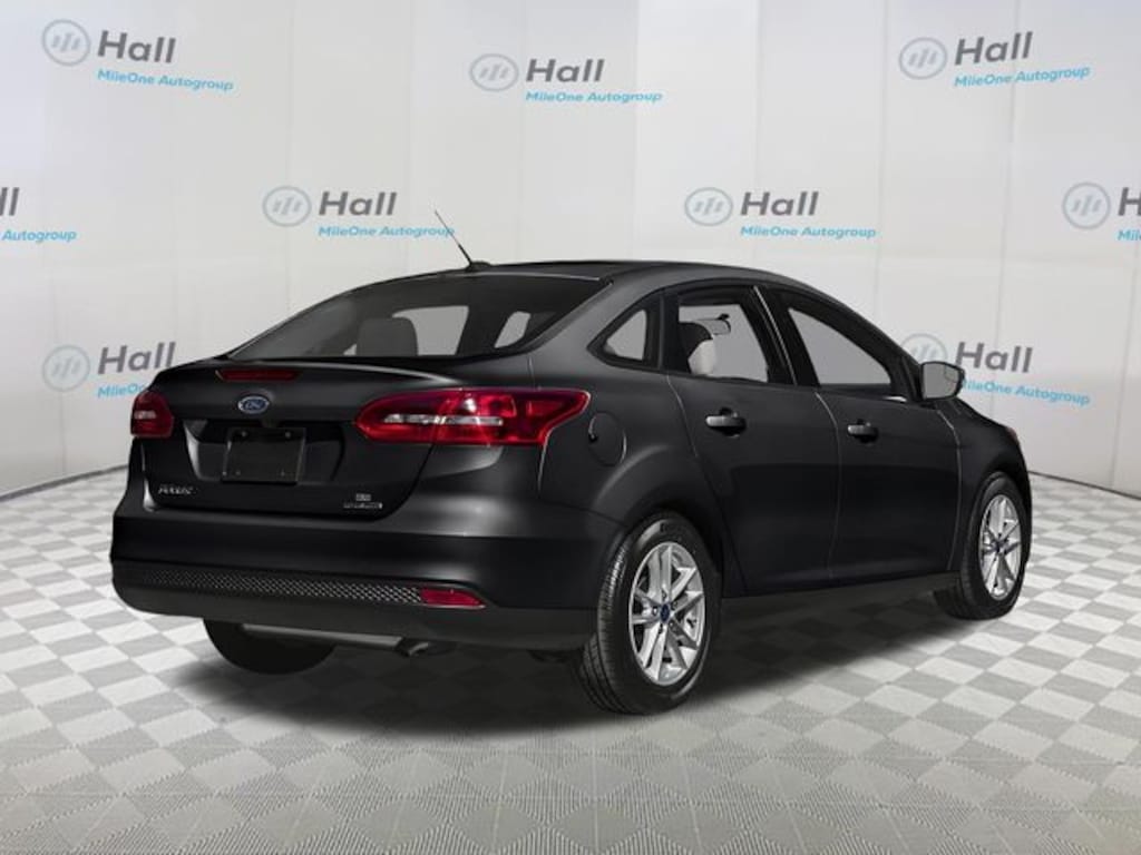 Used 2017 Ford Focus SE Sedan