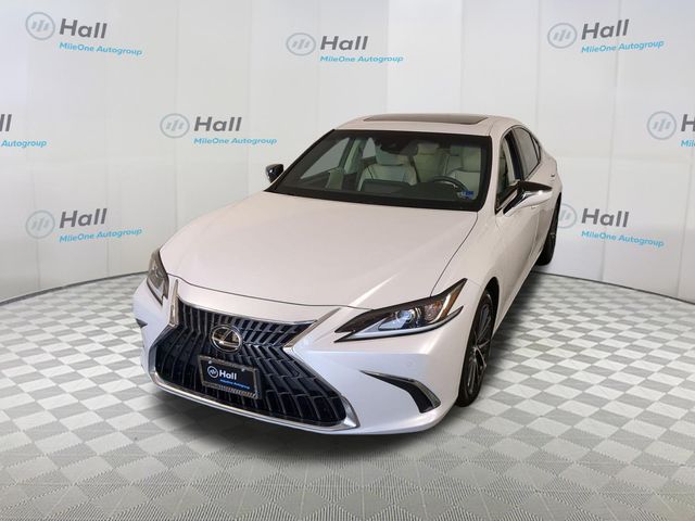 2023 Lexus ES 300h's photo