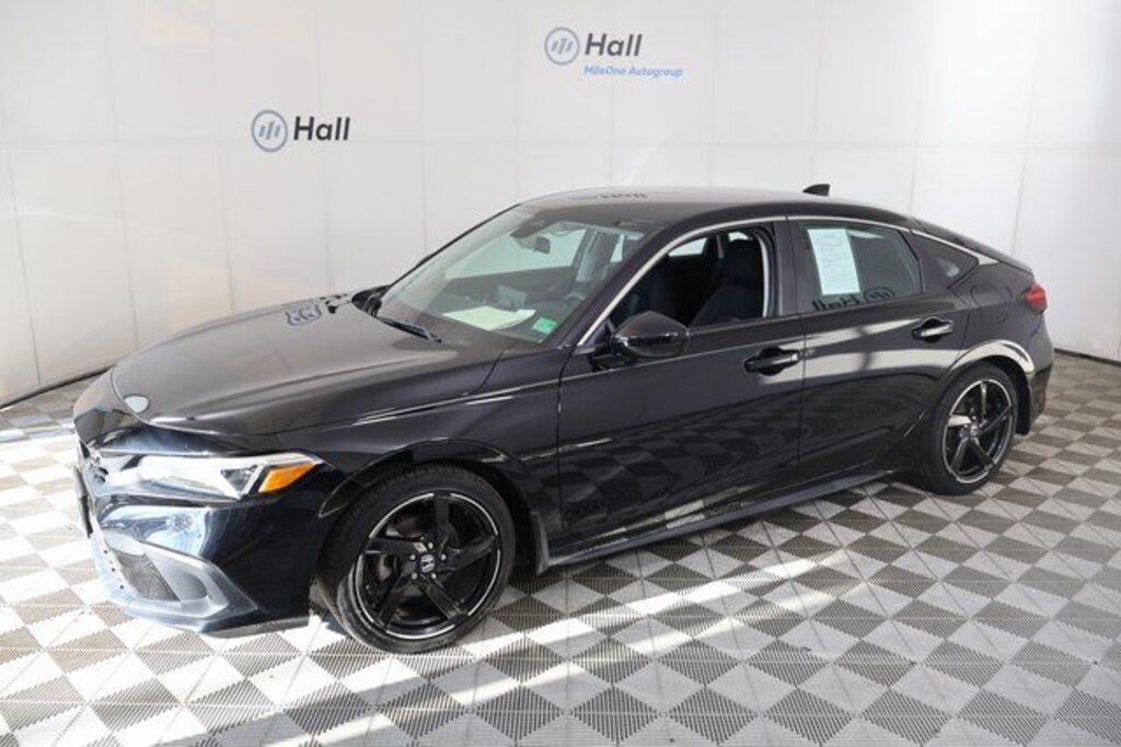 Used 2024 Honda Civic LX Hatchback