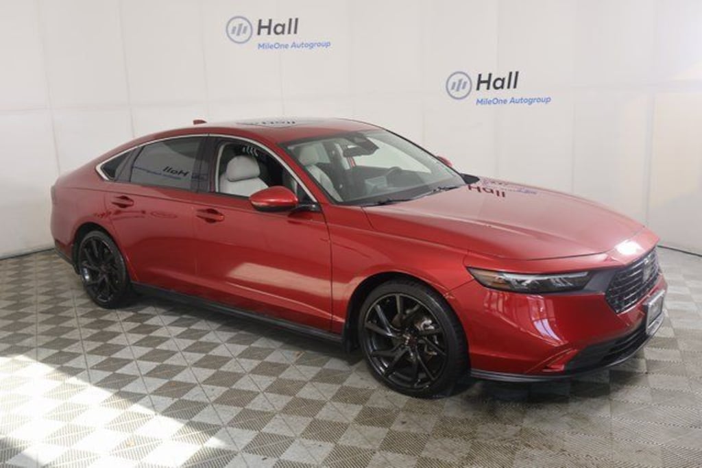 Used 2024 Honda Accord EX Sedan