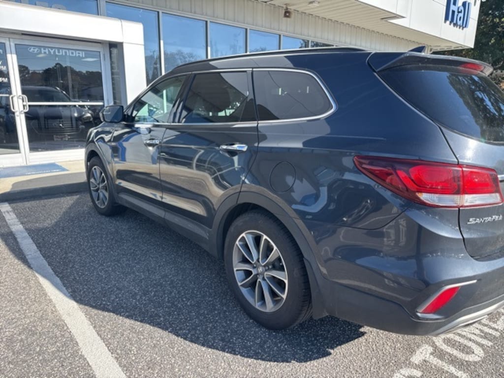 Used 2017 Hyundai Santa Fe SE SUV