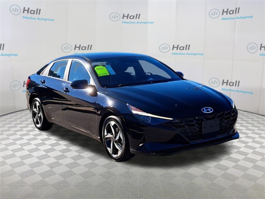 Used 2023 Hyundai Elantra SEL Sedan