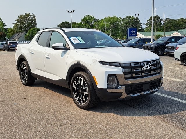 Used 2025 Hyundai Santa Cruz Limited with VIN 5NTJEDDF7SH134913 for sale in Elizabeth City, NC