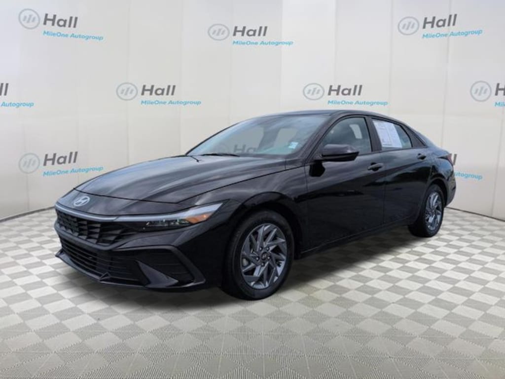 Used 2024 Hyundai Elantra SEL Sedan