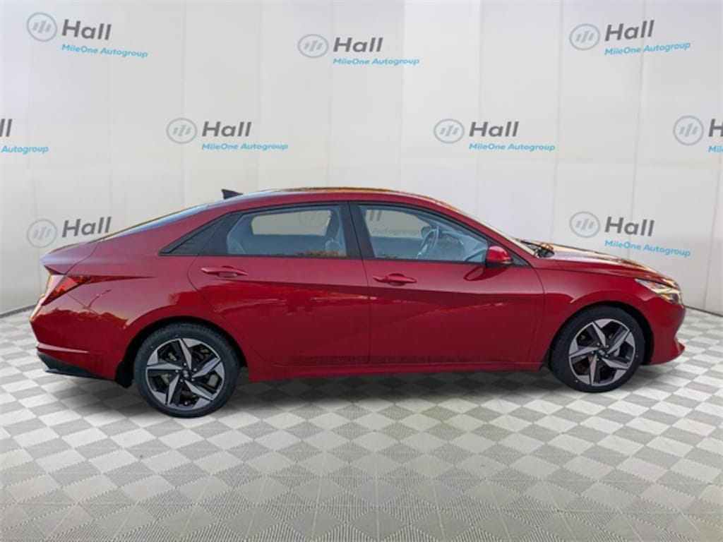 Used 2023 Hyundai Elantra SEL Sedan