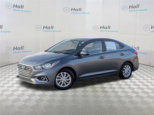 2020 Hyundai Accent SEL's photo