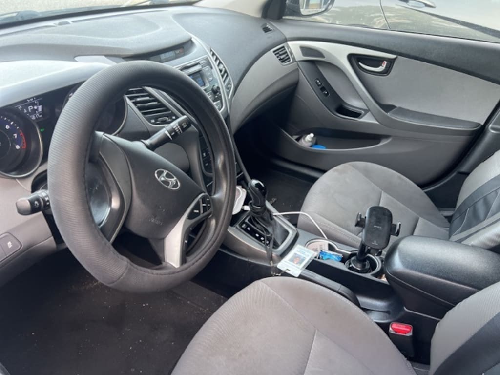 Used 2016 Hyundai Elantra SE Sedan