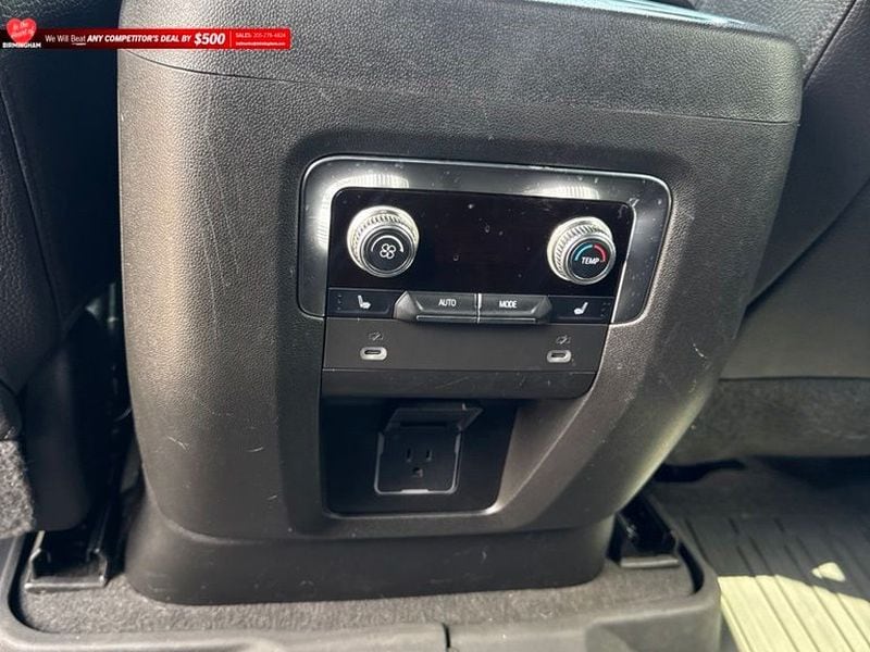 2022 GMC Yukon Denali - Photo 17