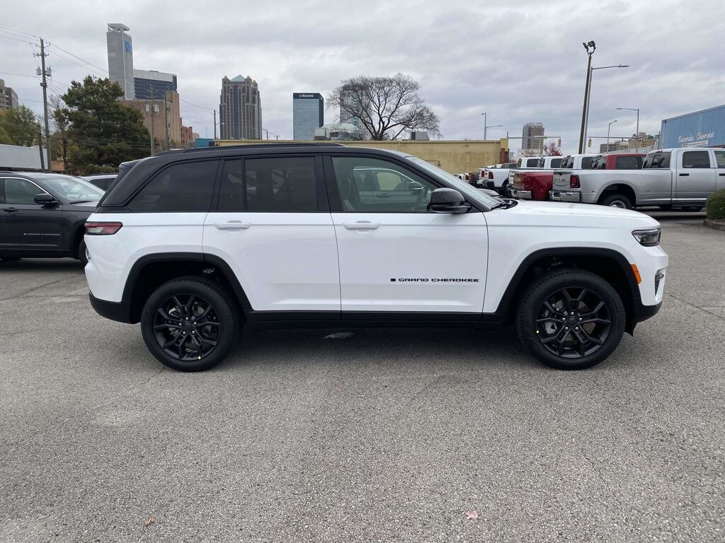 New 2025 Jeep Grand Cherokee LIMITED 4X4 Sport Utility