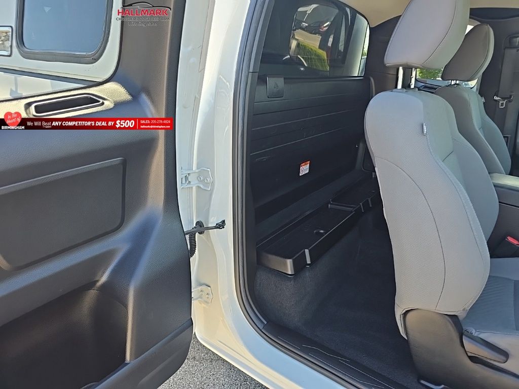 2022 Toyota Tacoma SR - Photo 20