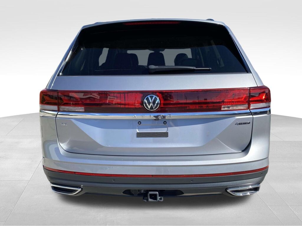 Used 2024 Volkswagen Atlas 2.0T SE w/Technology SUV