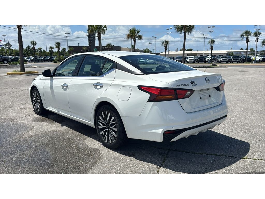 Used 2025 Nissan Altima SV Sedan