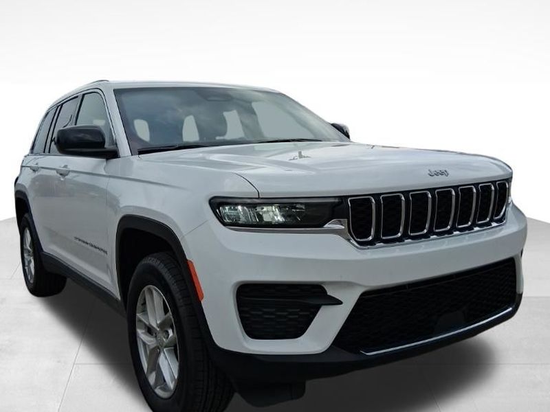 2026 Jeep Grand Cherokee Laredo Sport Utility