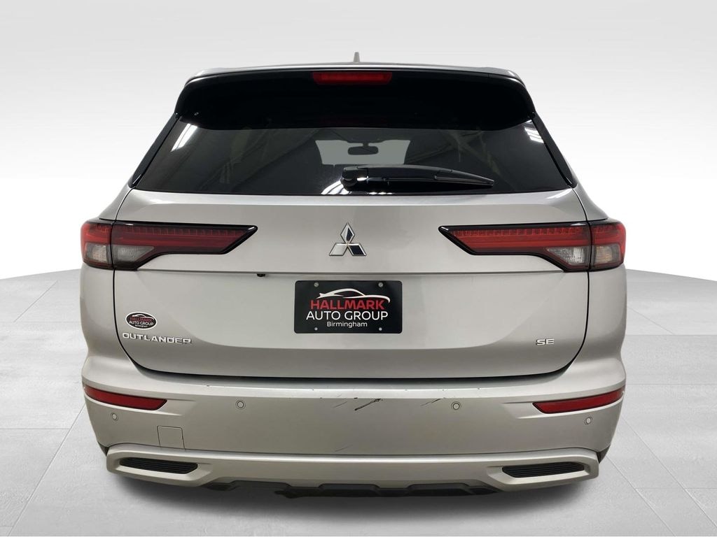 Used 2024 Mitsubishi Outlander SE SUV