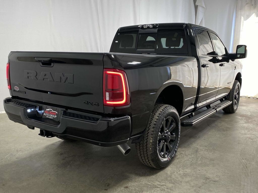 New 2025 Ram 2500 LARAMIE CREW CAB 4X4 6'4 BOX Pickup