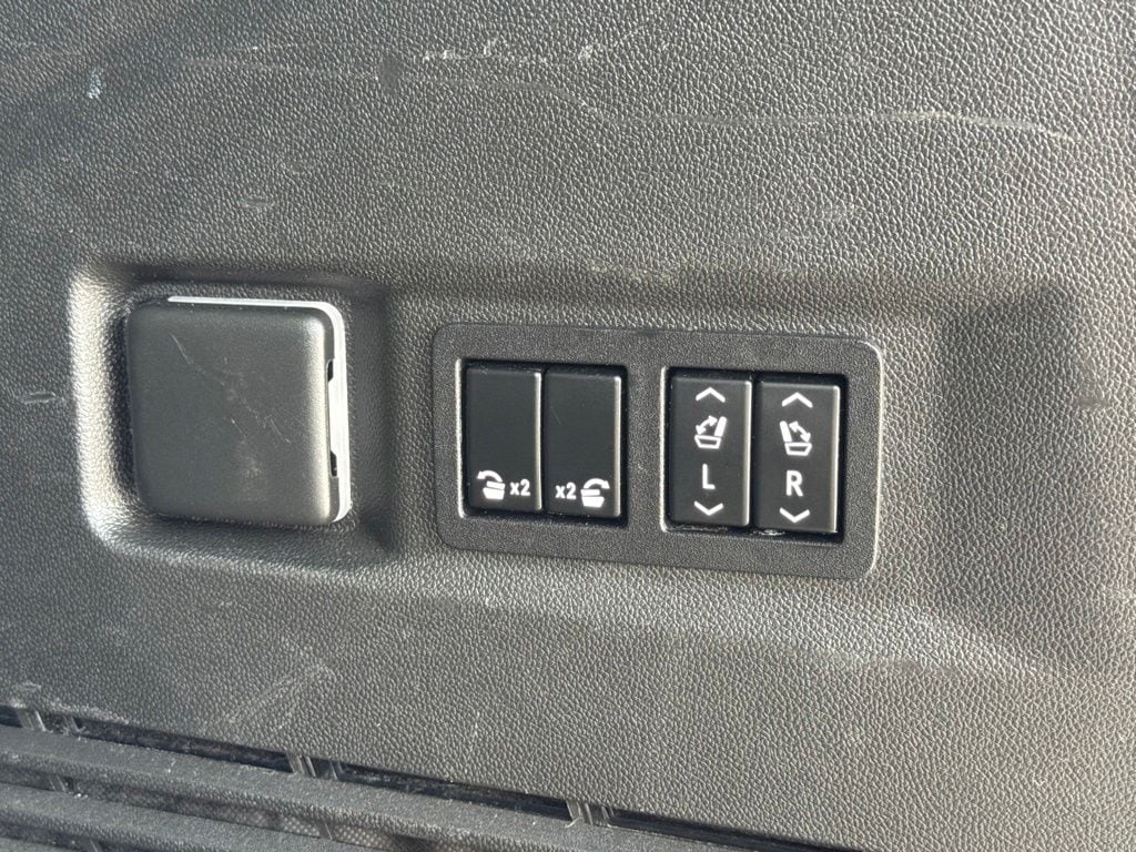 2022 GMC Yukon Denali - Photo 12