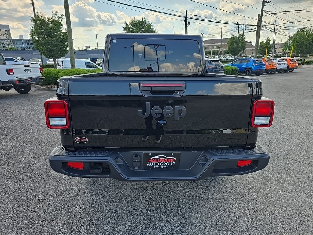 New 2026 Jeep Gladiator Sahara Pickup