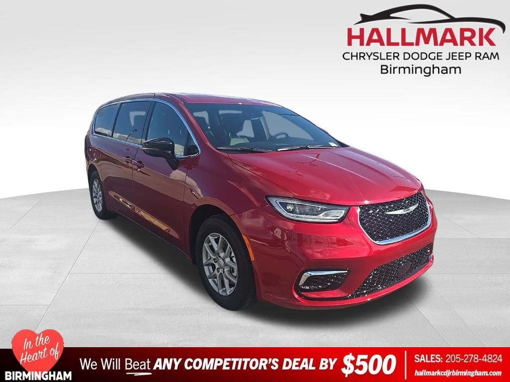 2026 Chrysler Pacifica Select's photo