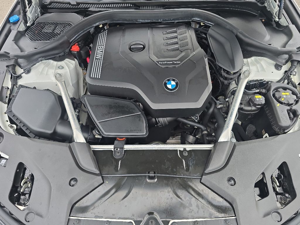 2021 BMW 5 Series 530i - Photo 10