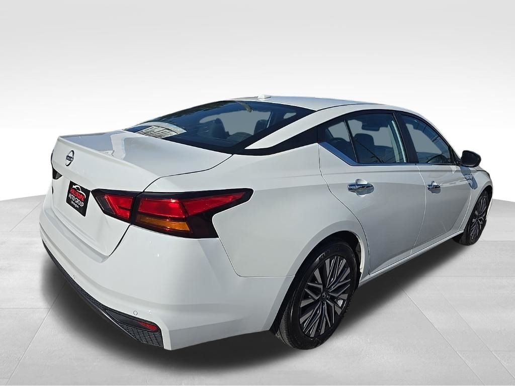 Used 2025 Nissan Altima 2.5 SV Sedan