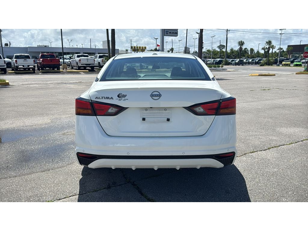 Used 2025 Nissan Altima SV Sedan