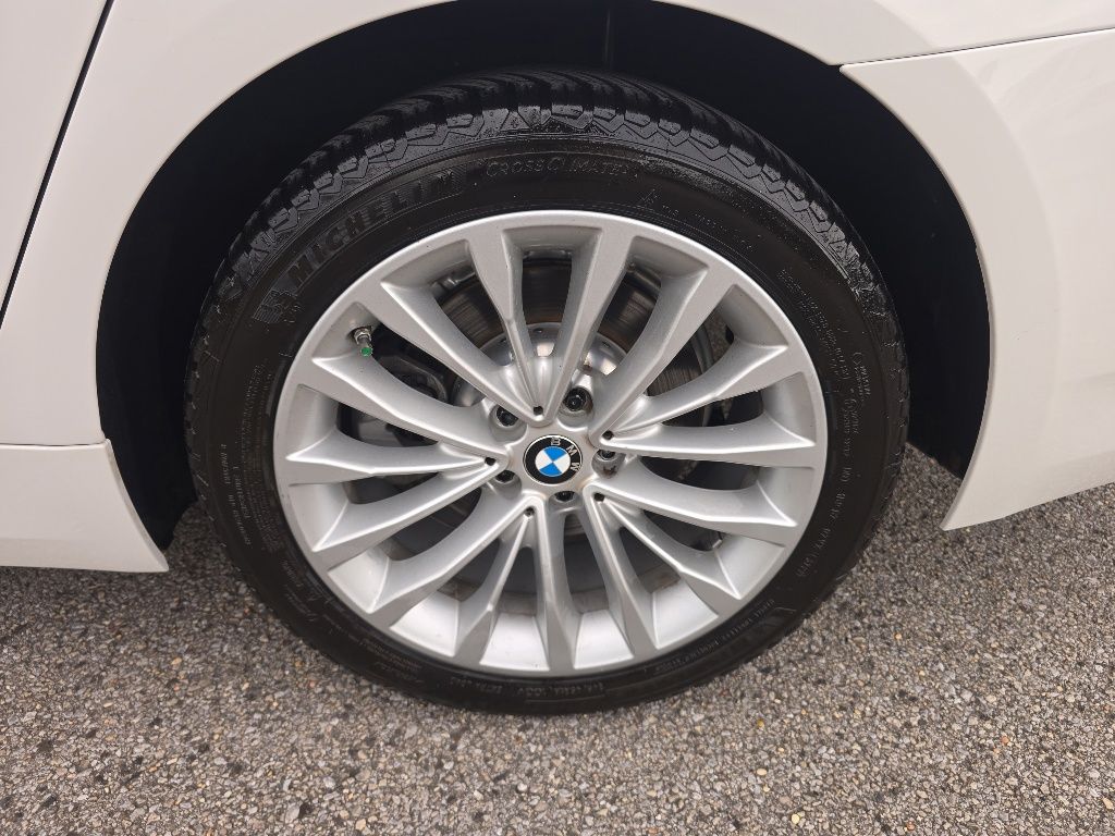 2021 BMW 5 Series 530i - Photo 9