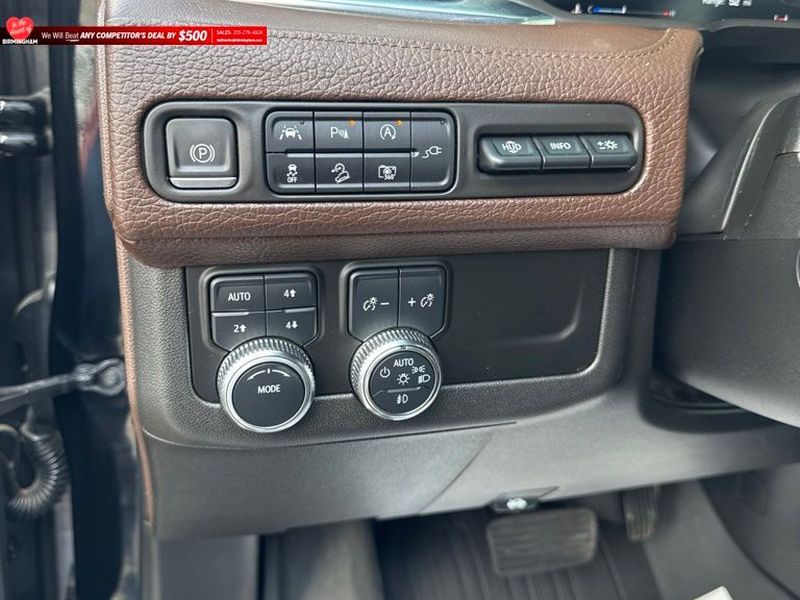 2022 GMC Yukon Denali - Photo 29