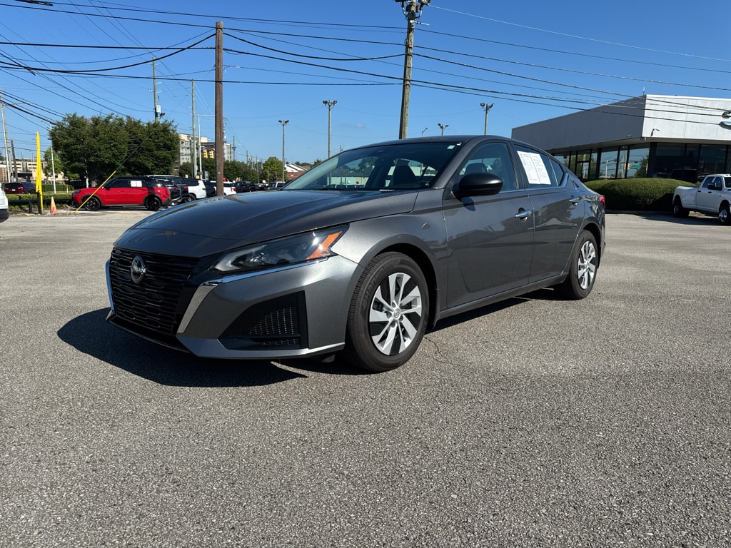 Used 2025 Nissan Altima S Sedan