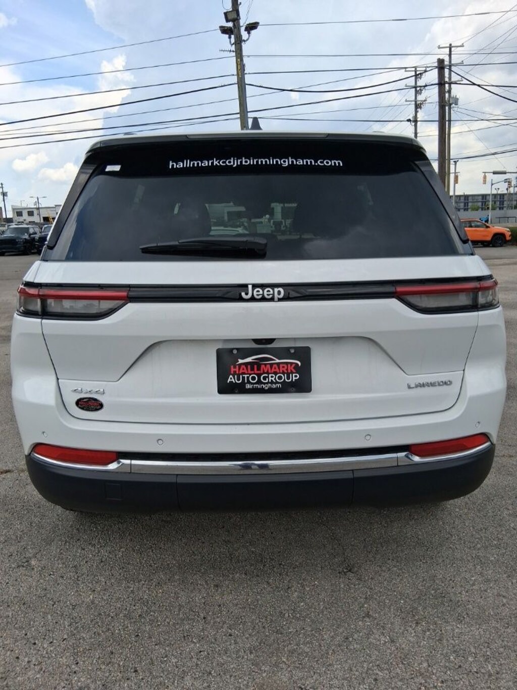 New 2026 Jeep Grand Cherokee LAREDO 4X4 Sport Utility