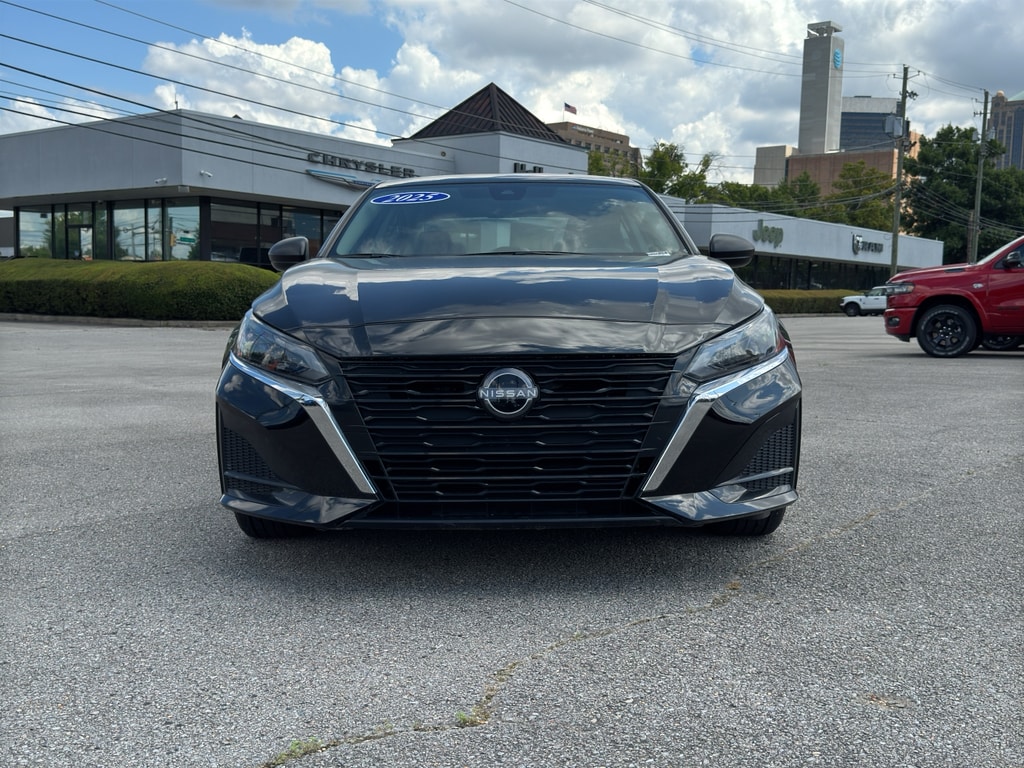 Used 2025 Nissan Altima SV Sedan