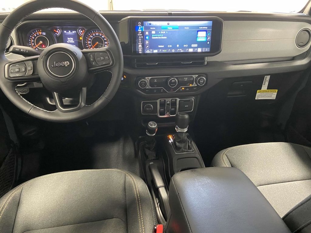 New 2025 Jeep Gladiator SPORT S 4X4 Pickup