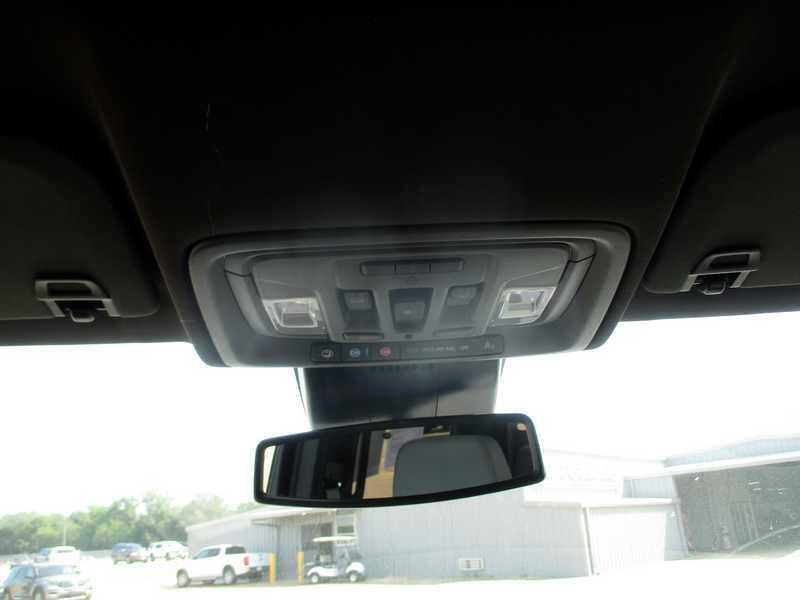 2025 GMC Sierra 1500 SLT - Photo 23