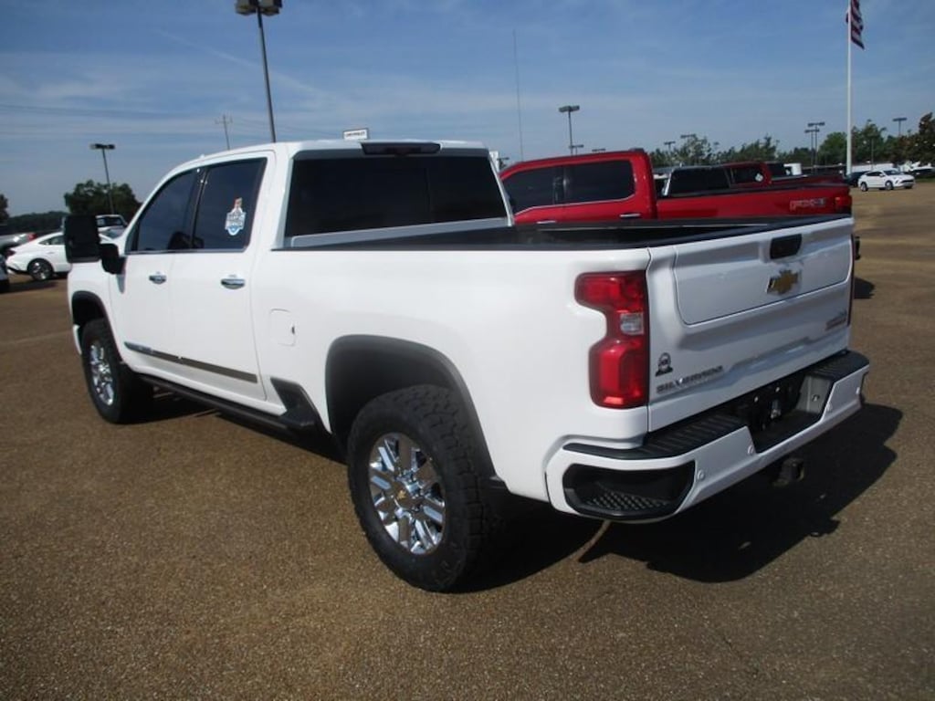 Used 2024 Chevrolet Silverado 2500HD High Country Crew Cab Short Box 4WD