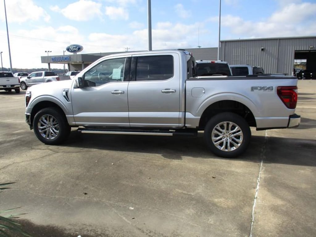 New 2025 Ford F-150 Lariat Supercrew 4WD TRUCK