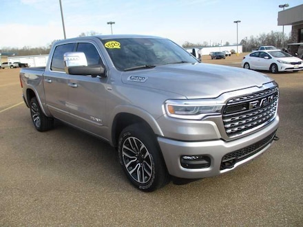 2025 Ram 1500 Limited Crew Cab SWB 4WD