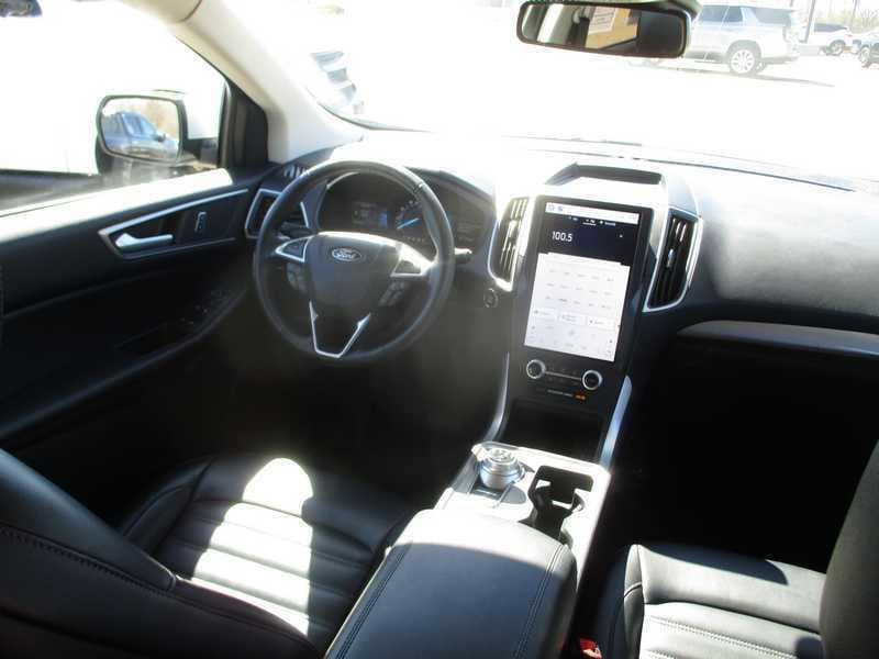 2023 Ford Edge SEL - Photo 25