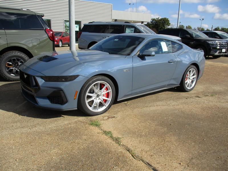 2025 Ford Mustang GT Premium's photo