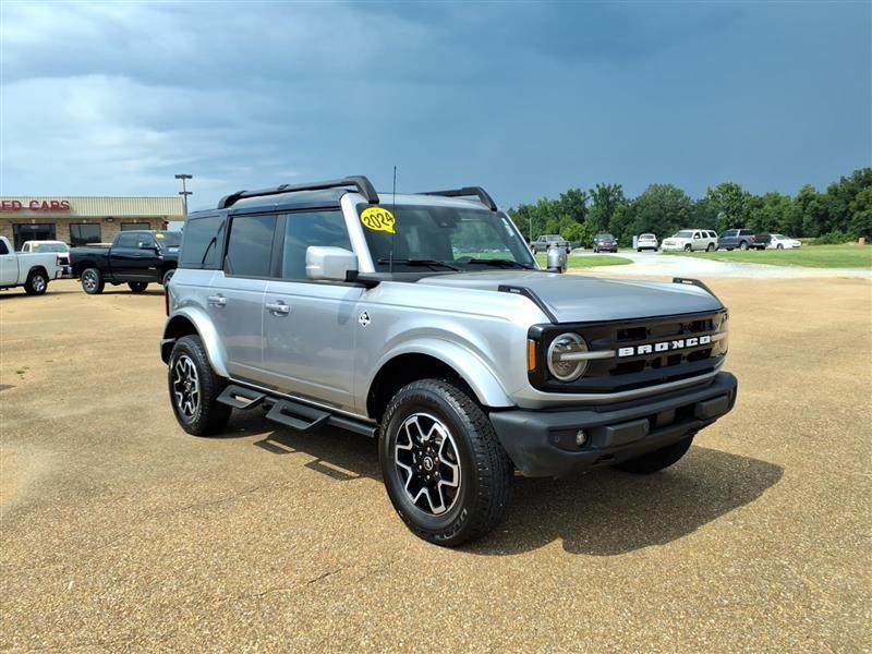 2024 Ford Bronco Outer Banks 4-Door SUV